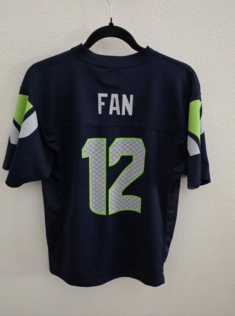 Seattle Seahawks Jersey 12 FAN Youth L 14-16